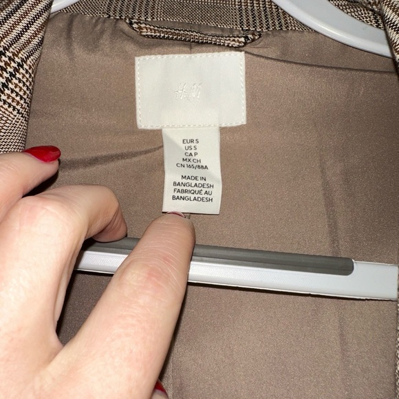H&M tan checked-patterned blazer, size small, never worn - Picture 5 of 6